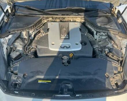 Белый Инфинити Q50, объемом двигателя 3.7 л и пробегом 185 тыс. км за 14300 $, фото 1 на Automoto.ua