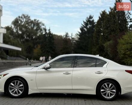 Белый Инфинити Q50, объемом двигателя 1.99 л и пробегом 119 тыс. км за 13333 $, фото 15 на Automoto.ua