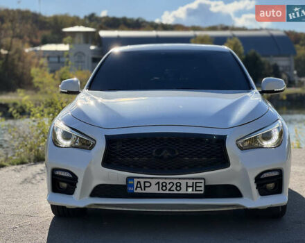 Белый Инфинити Q50, объемом двигателя 3 л и пробегом 108 тыс. км за 14999 $, фото 2 на Automoto.ua