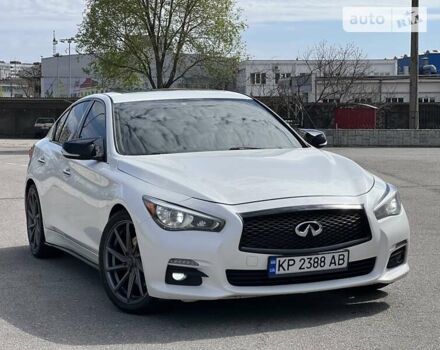 Білий Інфініті Q50, об'ємом двигуна 3 л та пробігом 122 тис. км за 21999 $, фото 2 на Automoto.ua