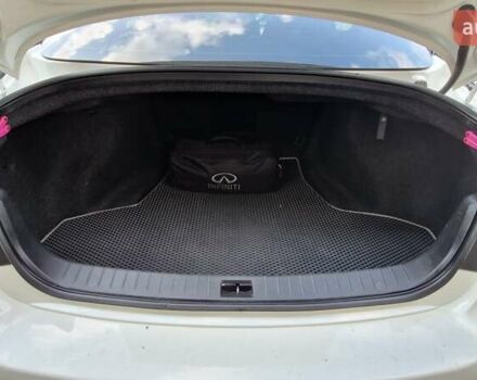 Белый Инфинити Q50, объемом двигателя 3 л и пробегом 71 тыс. км за 19700 $, фото 6 на Automoto.ua
