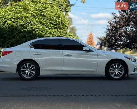 Білий Інфініті Q50, об'ємом двигуна 1.99 л та пробігом 158 тис. км за 11499 $, фото 5 на Automoto.ua