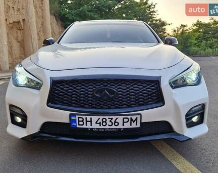 Белый Инфинити Q50, объемом двигателя 3 л и пробегом 71 тыс. км за 19700 $, фото 3 на Automoto.ua