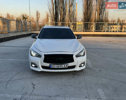 Белый Инфинити Q50, объемом двигателя 3 л и пробегом 79 тыс. км за 15500 $, фото 8 на Automoto.ua