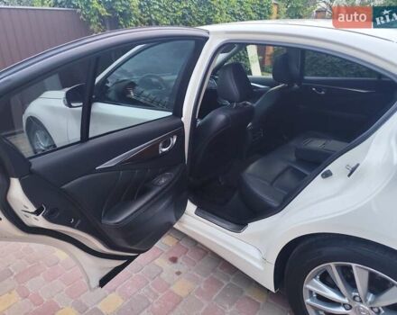 Білий Інфініті Q50, об'ємом двигуна 3 л та пробігом 142 тис. км за 13800 $, фото 21 на Automoto.ua