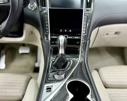 Белый Инфинити Q50, объемом двигателя 3 л и пробегом 120 тыс. км за 13900 $, фото 10 на Automoto.ua