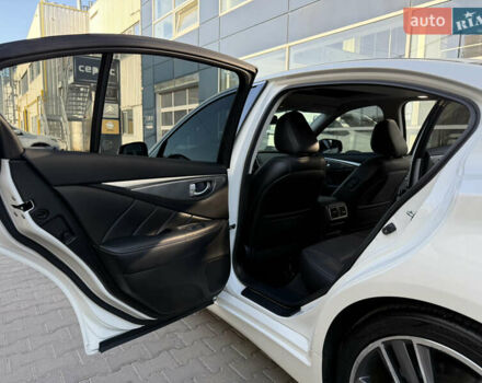 Белый Инфинити Q50, объемом двигателя 2.14 л и пробегом 63 тыс. км за 18200 $, фото 15 на Automoto.ua