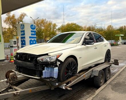 Белый Инфинити Q50, объемом двигателя 3 л и пробегом 115 тыс. км за 6700 $, фото 4 на Automoto.ua