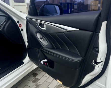 Белый Инфинити Q50, объемом двигателя 2.14 л и пробегом 122 тыс. км за 17300 $, фото 29 на Automoto.ua