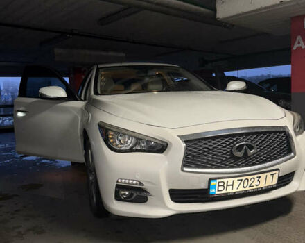 Белый Инфинити Q50, объемом двигателя 1.99 л и пробегом 105 тыс. км за 17500 $, фото 3 на Automoto.ua