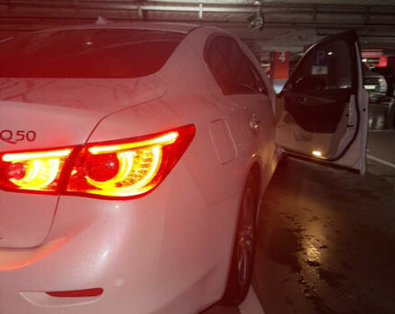 Белый Инфинити Q50, объемом двигателя 1.99 л и пробегом 105 тыс. км за 17500 $, фото 7 на Automoto.ua