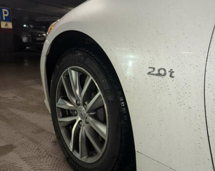 Белый Инфинити Q50, объемом двигателя 1.99 л и пробегом 105 тыс. км за 17500 $, фото 4 на Automoto.ua