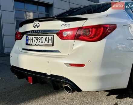 Белый Инфинити Q50, объемом двигателя 2.14 л и пробегом 69 тыс. км за 17100 $, фото 5 на Automoto.ua