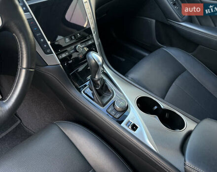 Белый Инфинити Q50, объемом двигателя 2.14 л и пробегом 63 тыс. км за 18200 $, фото 20 на Automoto.ua