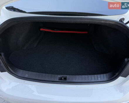 Белый Инфинити Q50, объемом двигателя 3 л и пробегом 136 тыс. км за 16000 $, фото 14 на Automoto.ua