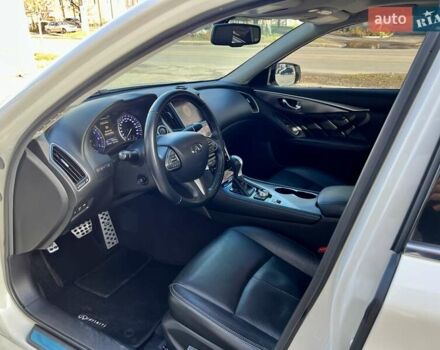 Білий Інфініті Q50, об'ємом двигуна 2.14 л та пробігом 69 тис. км за 17300 $, фото 15 на Automoto.ua
