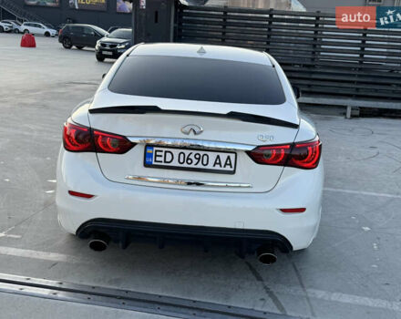 Белый Инфинити Q50, объемом двигателя 3 л и пробегом 79 тыс. км за 15500 $, фото 4 на Automoto.ua