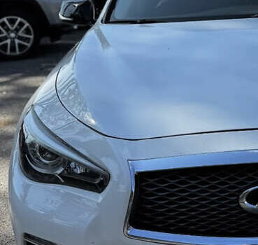 Белый Инфинити Q50, объемом двигателя 3 л и пробегом 140 тыс. км за 15000 $, фото 7 на Automoto.ua