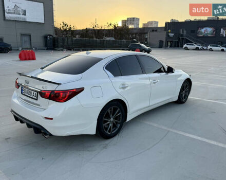 Белый Инфинити Q50, объемом двигателя 3 л и пробегом 79 тыс. км за 15500 $, фото 1 на Automoto.ua