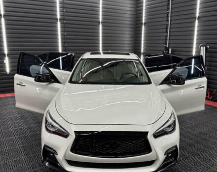 Белый Инфинити Q50, объемом двигателя 3 л и пробегом 120 тыс. км за 13900 $, фото 4 на Automoto.ua