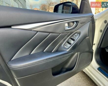 Білий Інфініті Q50, об'ємом двигуна 2.14 л та пробігом 69 тис. км за 17300 $, фото 16 на Automoto.ua