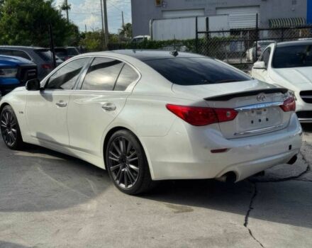 Белый Инфинити Q50, объемом двигателя 3 л и пробегом 76 тыс. км за 9000 $, фото 3 на Automoto.ua