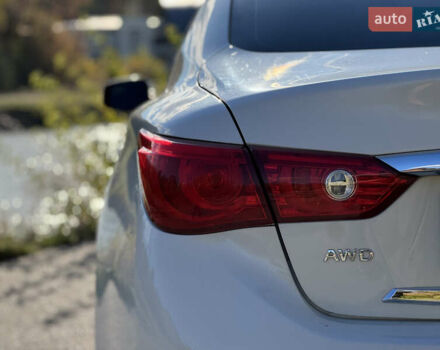 Белый Инфинити Q50, объемом двигателя 3 л и пробегом 108 тыс. км за 14999 $, фото 13 на Automoto.ua