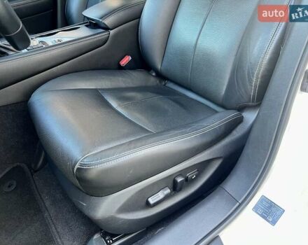 Белый Инфинити Q50, объемом двигателя 2.14 л и пробегом 69 тыс. км за 17100 $, фото 18 на Automoto.ua