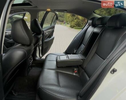 Белый Инфинити Q50, объемом двигателя 1.99 л и пробегом 119 тыс. км за 13333 $, фото 33 на Automoto.ua