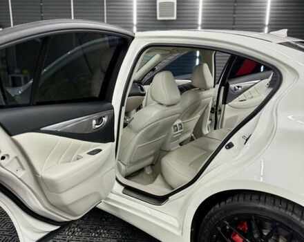 Белый Инфинити Q50, объемом двигателя 3 л и пробегом 120 тыс. км за 13900 $, фото 13 на Automoto.ua