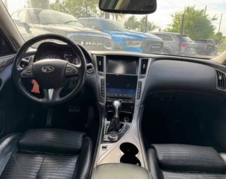 Белый Инфинити Q50, объемом двигателя 3 л и пробегом 76 тыс. км за 9000 $, фото 7 на Automoto.ua