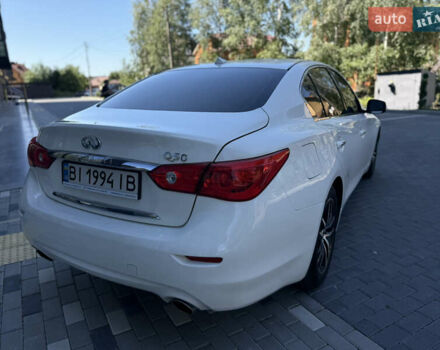 Белый Инфинити Q50, объемом двигателя 3 л и пробегом 136 тыс. км за 16000 $, фото 7 на Automoto.ua