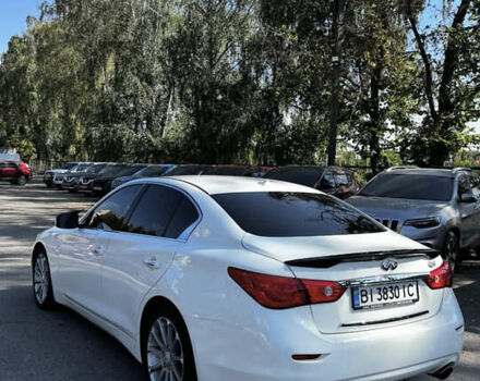 Белый Инфинити Q50, объемом двигателя 3 л и пробегом 140 тыс. км за 15000 $, фото 5 на Automoto.ua