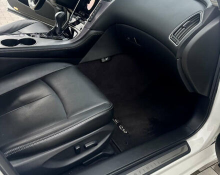 Белый Инфинити Q50, объемом двигателя 2.14 л и пробегом 122 тыс. км за 17300 $, фото 21 на Automoto.ua