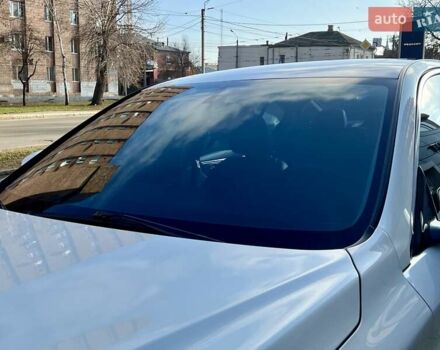 Белый Инфинити Q50, объемом двигателя 2.14 л и пробегом 69 тыс. км за 17100 $, фото 13 на Automoto.ua