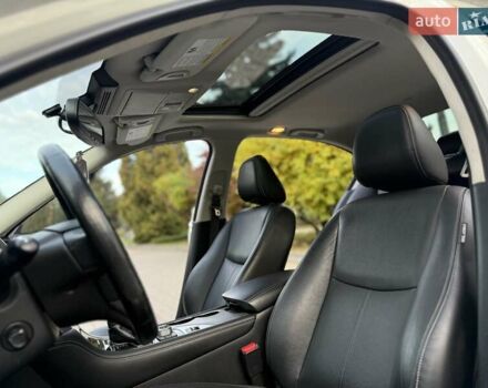 Белый Инфинити Q50, объемом двигателя 1.99 л и пробегом 119 тыс. км за 13333 $, фото 28 на Automoto.ua