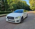 Белый Инфинити Q50, объемом двигателя 3 л и пробегом 161 тыс. км за 16777 $, фото 1 на Automoto.ua