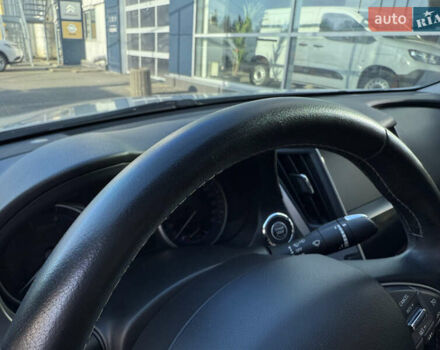 Белый Инфинити Q50, объемом двигателя 2.14 л и пробегом 63 тыс. км за 18200 $, фото 25 на Automoto.ua