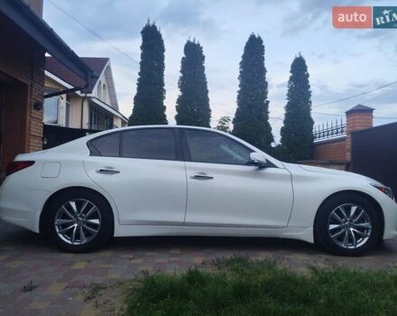 Білий Інфініті Q50, об'ємом двигуна 3 л та пробігом 142 тис. км за 13800 $, фото 5 на Automoto.ua