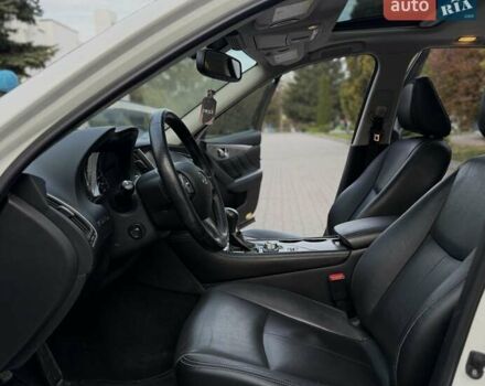 Белый Инфинити Q50, объемом двигателя 1.99 л и пробегом 119 тыс. км за 13333 $, фото 25 на Automoto.ua