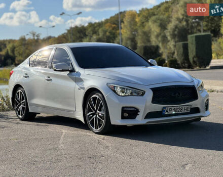 Белый Инфинити Q50, объемом двигателя 3 л и пробегом 108 тыс. км за 14999 $, фото 4 на Automoto.ua