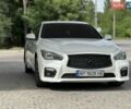 Белый Инфинити Q50, объемом двигателя 3 л и пробегом 121 тыс. км за 13700 $, фото 1 на Automoto.ua
