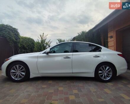 Білий Інфініті Q50, об'ємом двигуна 3 л та пробігом 142 тис. км за 13800 $, фото 3 на Automoto.ua