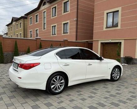 Белый Инфинити Q50, объемом двигателя 3 л и пробегом 109 тыс. км за 15800 $, фото 3 на Automoto.ua