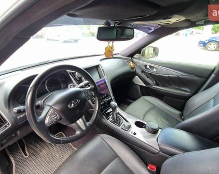 Белый Инфинити Q50, объемом двигателя 3 л и пробегом 71 тыс. км за 19700 $, фото 22 на Automoto.ua