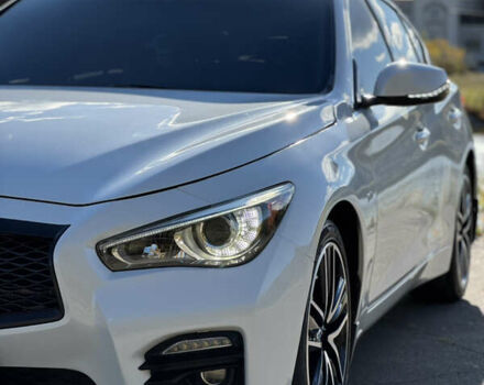 Белый Инфинити Q50, объемом двигателя 3 л и пробегом 108 тыс. км за 14999 $, фото 7 на Automoto.ua