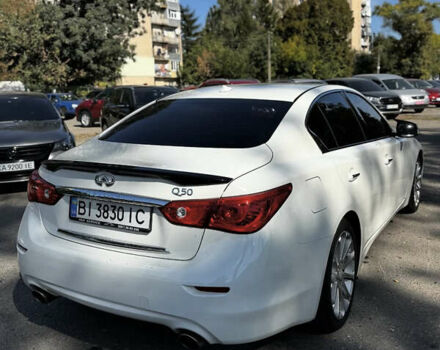 Белый Инфинити Q50, объемом двигателя 3 л и пробегом 140 тыс. км за 15000 $, фото 3 на Automoto.ua