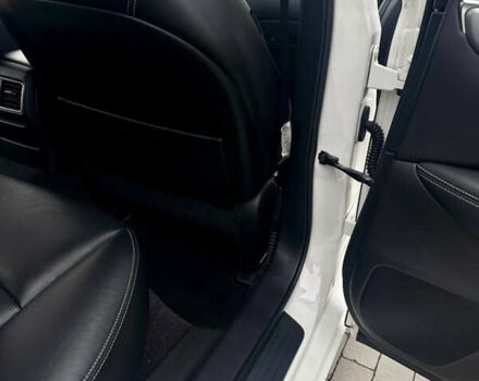 Белый Инфинити Q50, объемом двигателя 2.14 л и пробегом 122 тыс. км за 17300 $, фото 32 на Automoto.ua