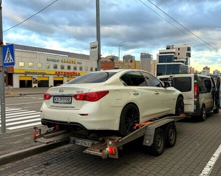 Белый Инфинити Q50, объемом двигателя 3 л и пробегом 115 тыс. км за 6700 $, фото 2 на Automoto.ua