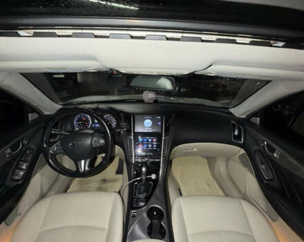 Белый Инфинити Q50, объемом двигателя 1.99 л и пробегом 105 тыс. км за 17500 $, фото 8 на Automoto.ua